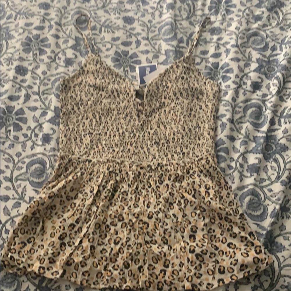Leopard print top